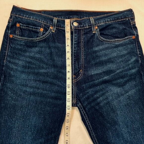 Levi's 505 Men's Size 36-32 - Dark Blue Wash - Pre-Owned - Picture 3 of 13